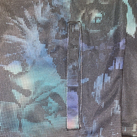 Adidas Kids jacket with pockets. Size L. Worn one time. - Picture 4 of 4